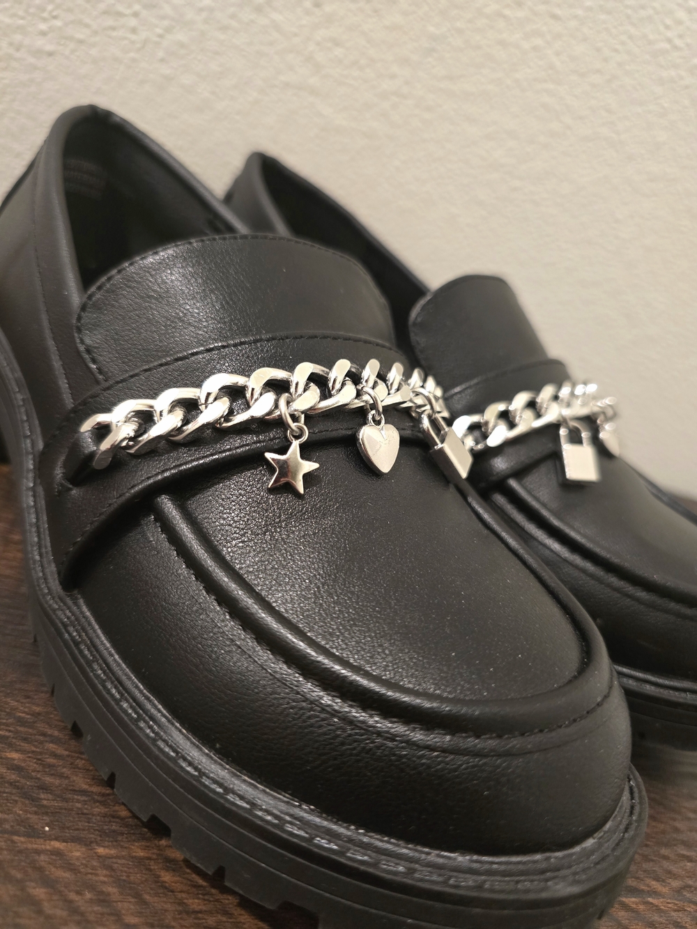 Sugar Girls Chunky Chain Loafers Black Platform Charm Shoes Youth Size 3‎